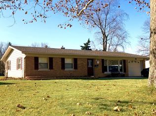 45 Circle Dr E, Montgomery, IL 60538