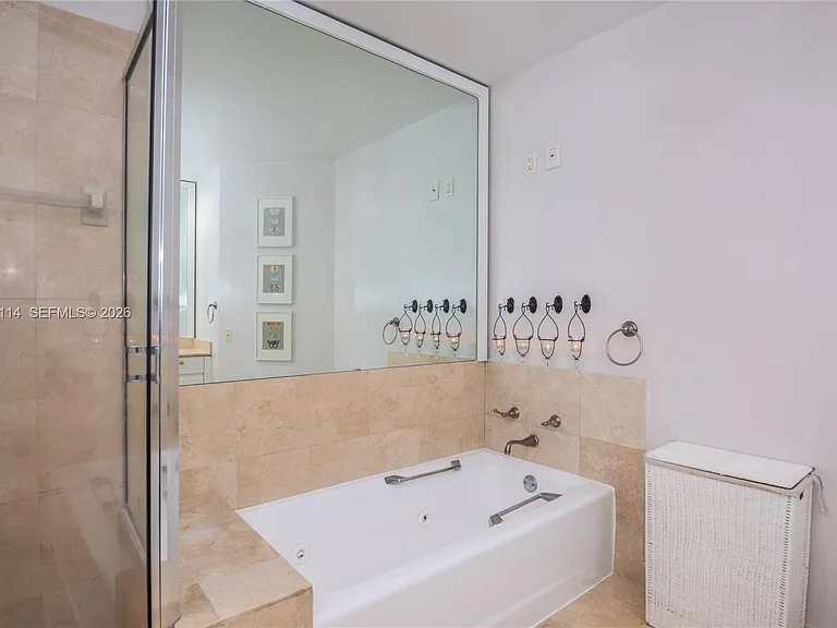 888 Brickell Key Dr #211 — Photo 16