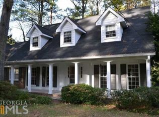 215 N Springs Ct NW, Sandy Springs, GA 30328