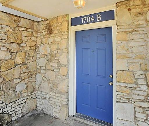 2nd image of 1704 E M Franklin Ave APT B