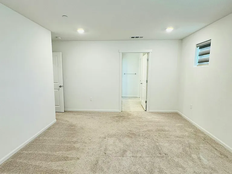 5348 Knights Valley Ln — Photo 13