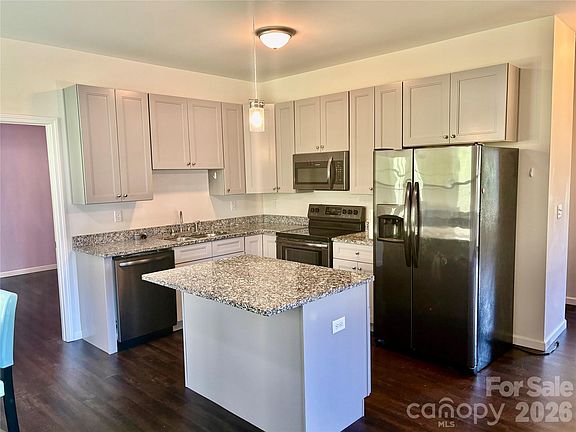 4th image of 10 Scarlett Ridge Dr