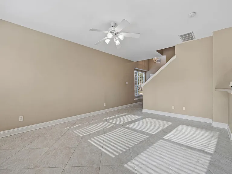 20319 Arbolada Green Ct — Photo 8
