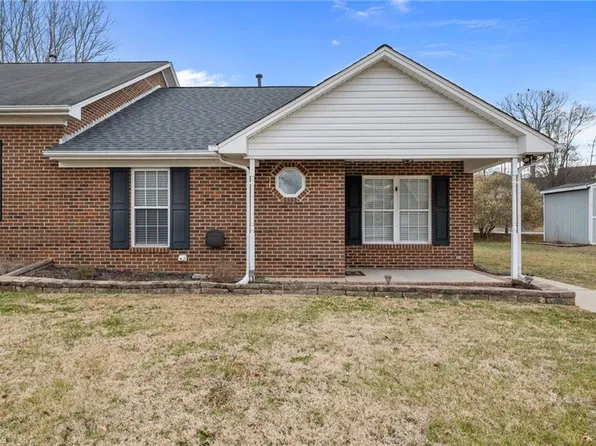 205A Mallard Creek Dr, Graham, NC 27253