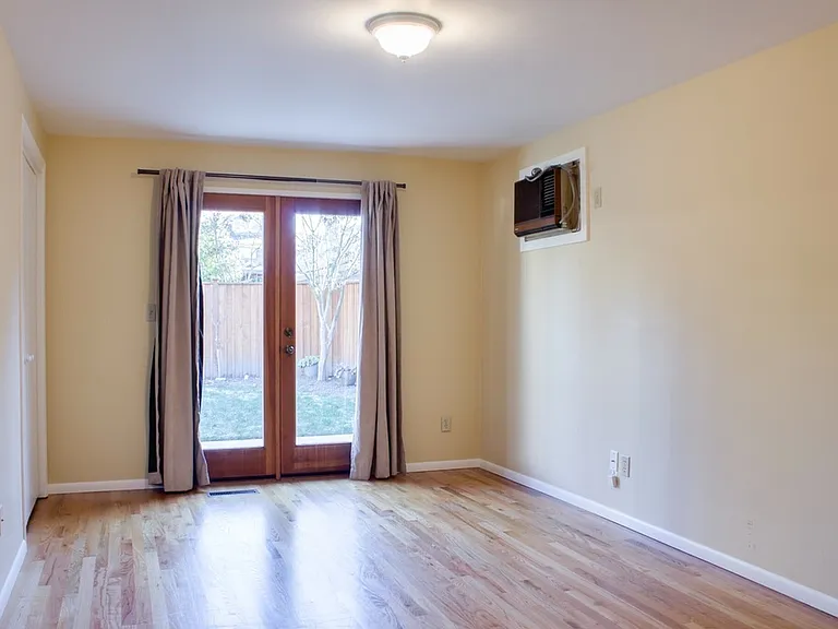 2344 McGilvra Blvd E — Photo 6