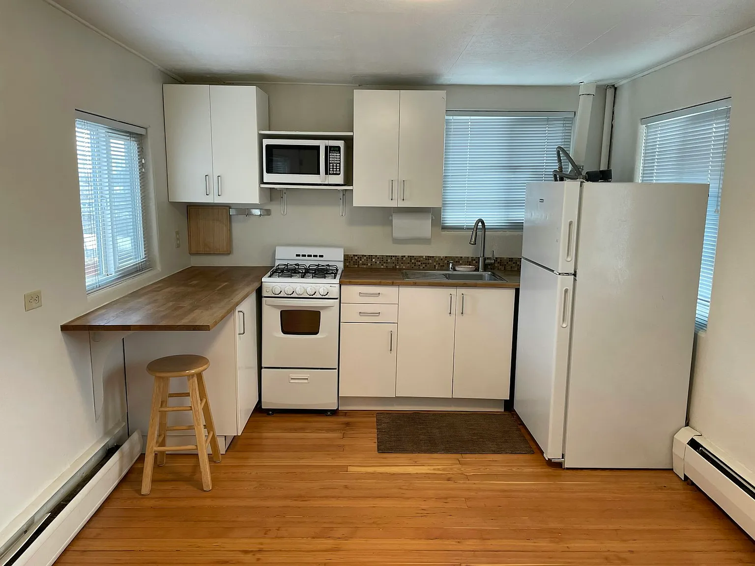 624 Knox Court, Unit 4 — Photo 1