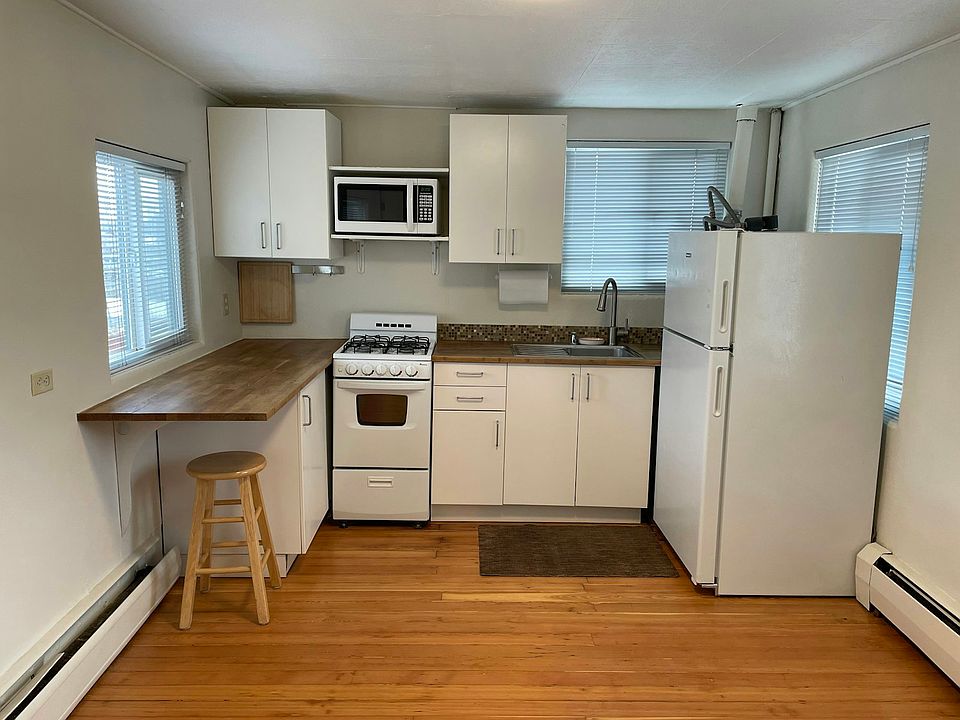 1st image of 624 Knox Ct APT 4