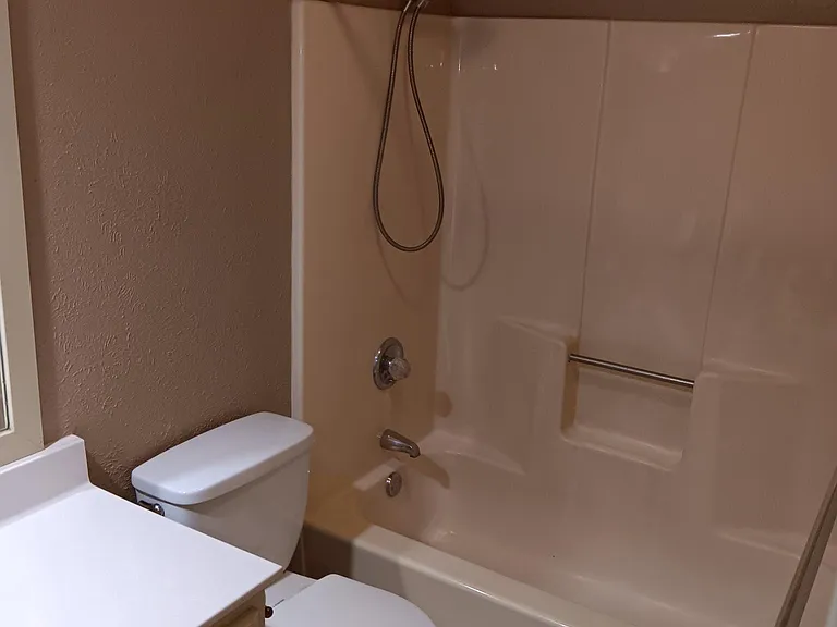 602 Taylor Ct — Photo 21