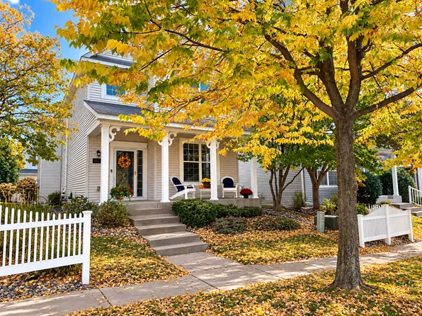 9767 Gable Dr, Eden Prairie, MN 55347