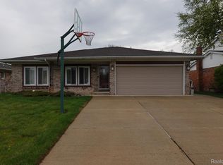 2102 Denise Dr, Sterling Heights, MI