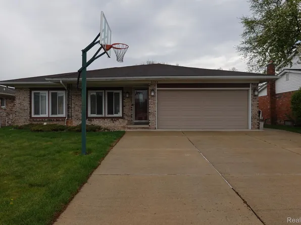 2102 Denise Dr, Sterling Heights, MI 48310