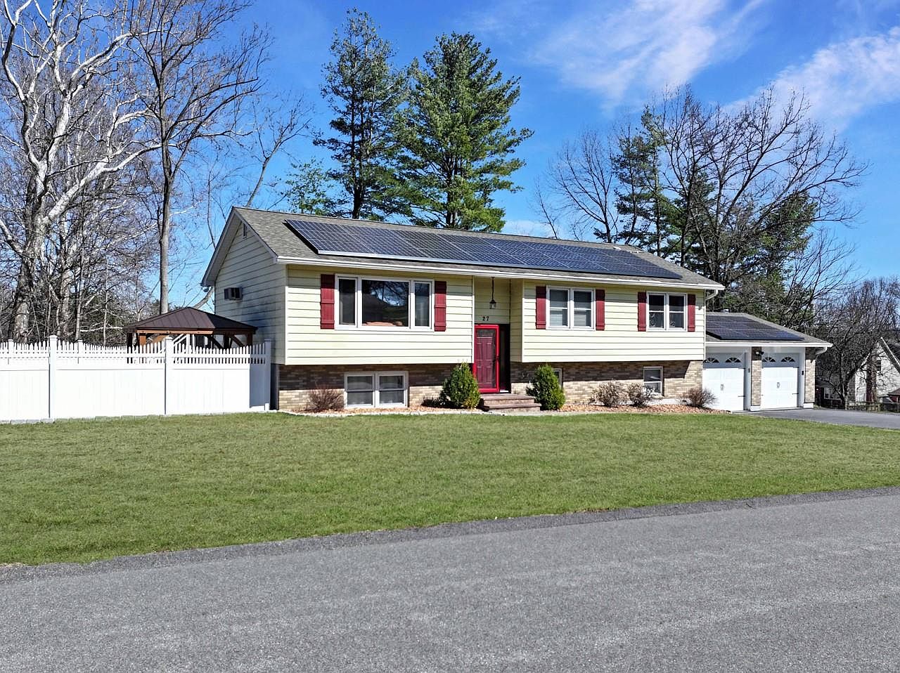 27 Hilltop Drive, Wappingers Falls, NY 12590 | Zillow
