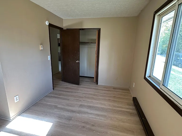 1403 Spring Ave NE #A — Photo 8