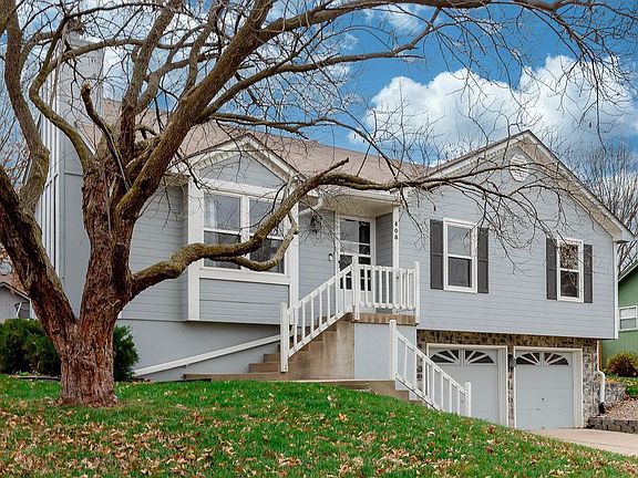 2nd image of 408 SE Onyx Dr