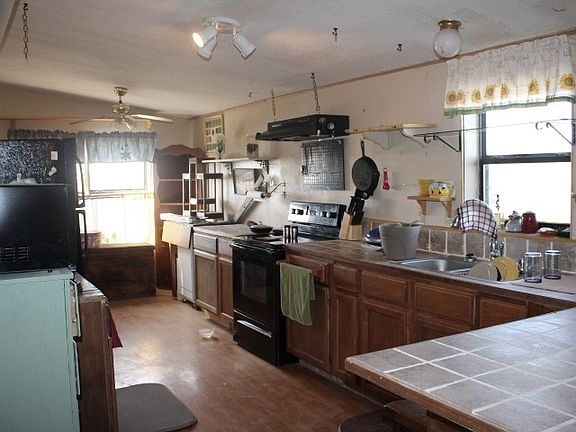 2nd image of 61 Sandhill St