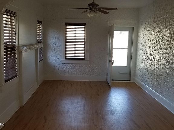 2nd image of 1264 E 13TH Street