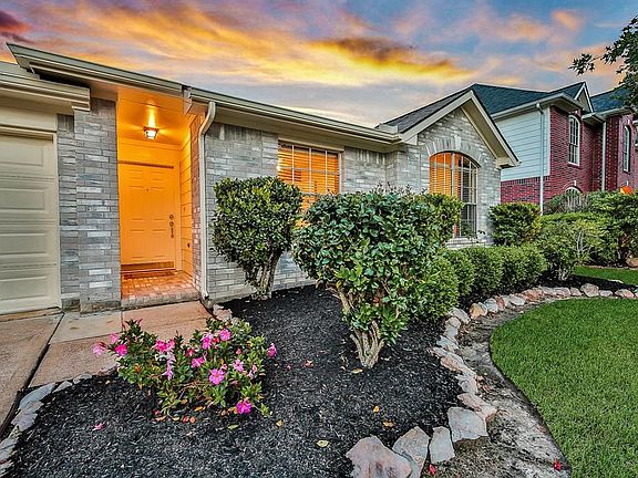 2nd image of 14622 Palos Park Dr