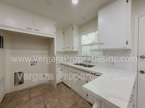 5th image of 611 Amapola Ave
