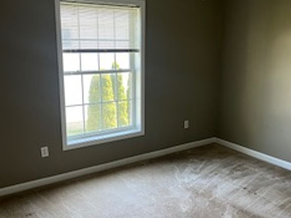 5th image of 913 Dunmore St