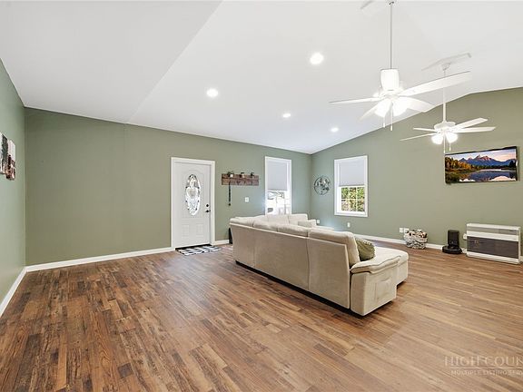 5th image of 276 Wes Jones Road