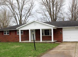 370 Robert Simmons Dr, Carlisle, OH 45005