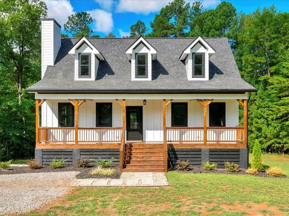 692 Port Dr, Henderson, NC 27537