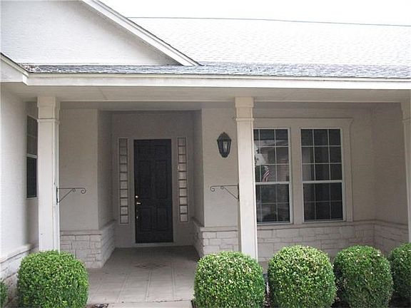 Enjoy your coffee either on you tiled Front Porch or your screened Back Porch.