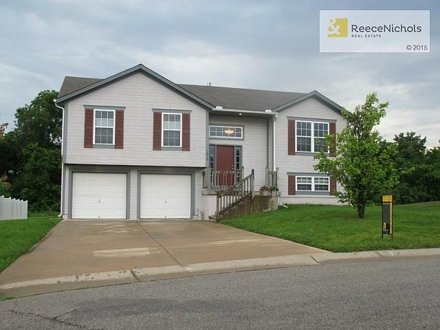 1st image of 1017 NW Dogwood Dr