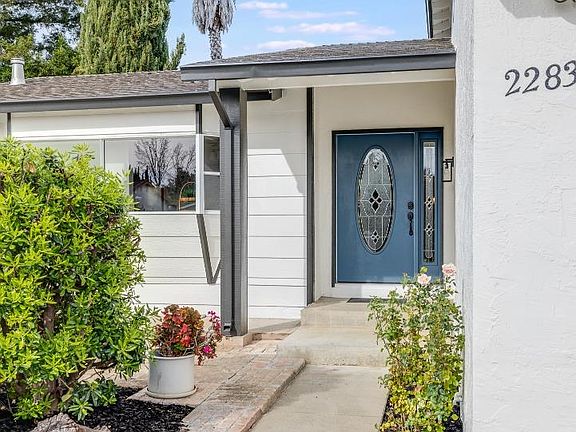 3rd image of 2283 Lemoyne Way