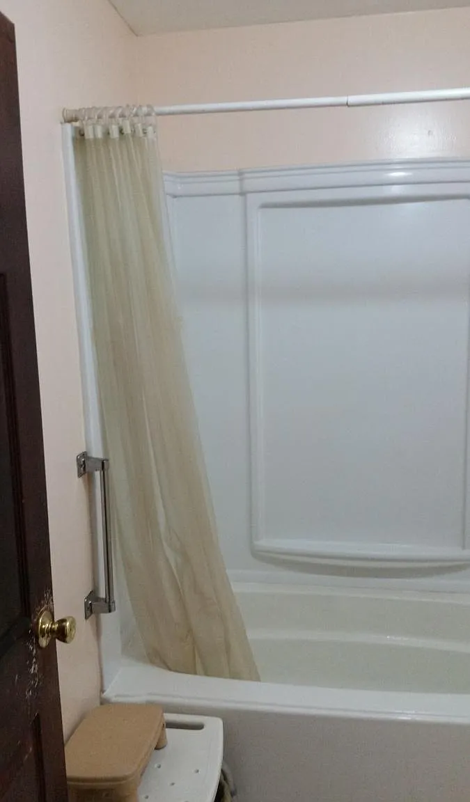 4 bed, 1056 sqft, $3,250 — Photo 3