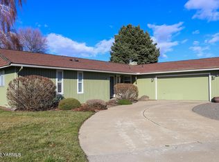 1415 S 29th Ave, Yakima, WA 98902