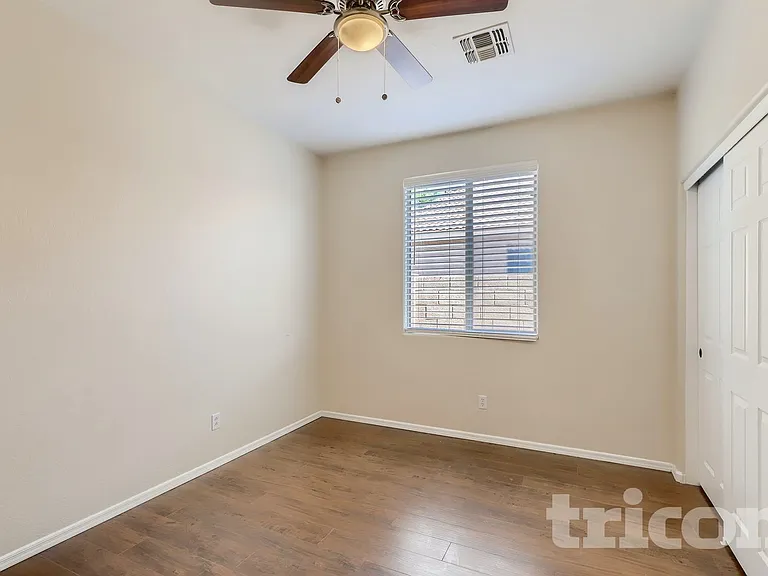 6608 S 45th Ln — Photo 10