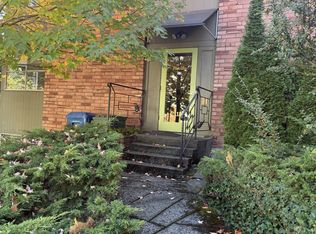 2113 N 37th St APT 2, Seattle, WA 98103