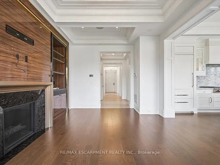 300 Randall St S #211 — Photo 24