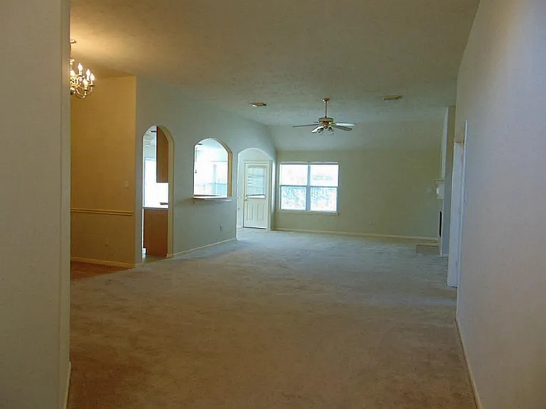 11102 Creekline Meadow Ct — Photo 3