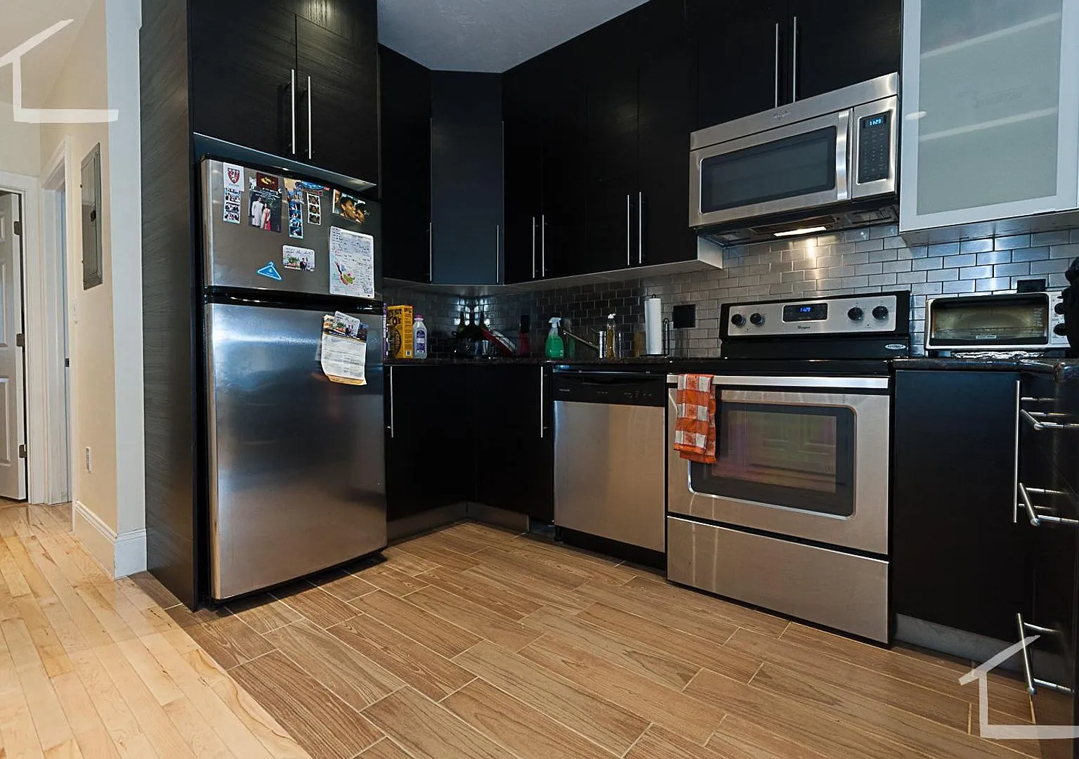Unique Luxury in Heart of Coolidge Corner! Near T, Trader Joes, perfect for BU Students and Worki... — Photo 2