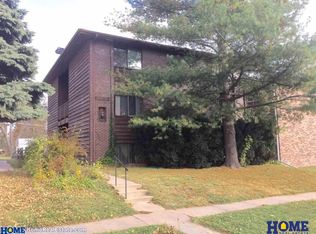 2338 E St, Lincoln, NE 68510