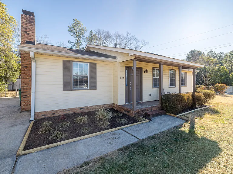 125 Magnolia Dr — Photo 4