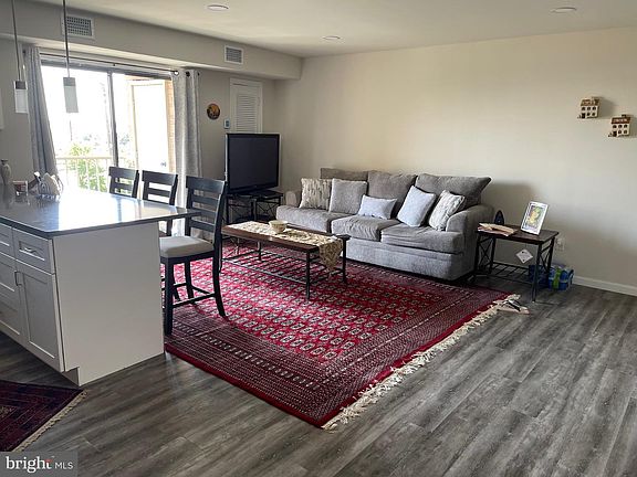 2nd image of 734 Governor House Cir