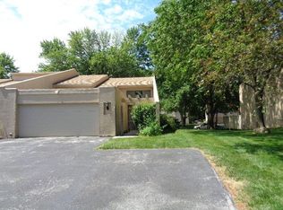 3076 S 160th Plz, Omaha, NE 68130