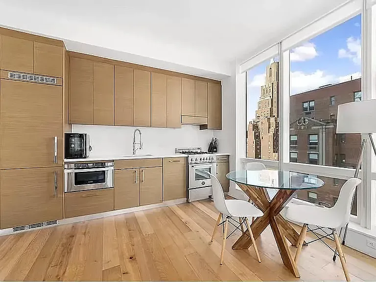 325 Lexington Ave #14B — Photo 2