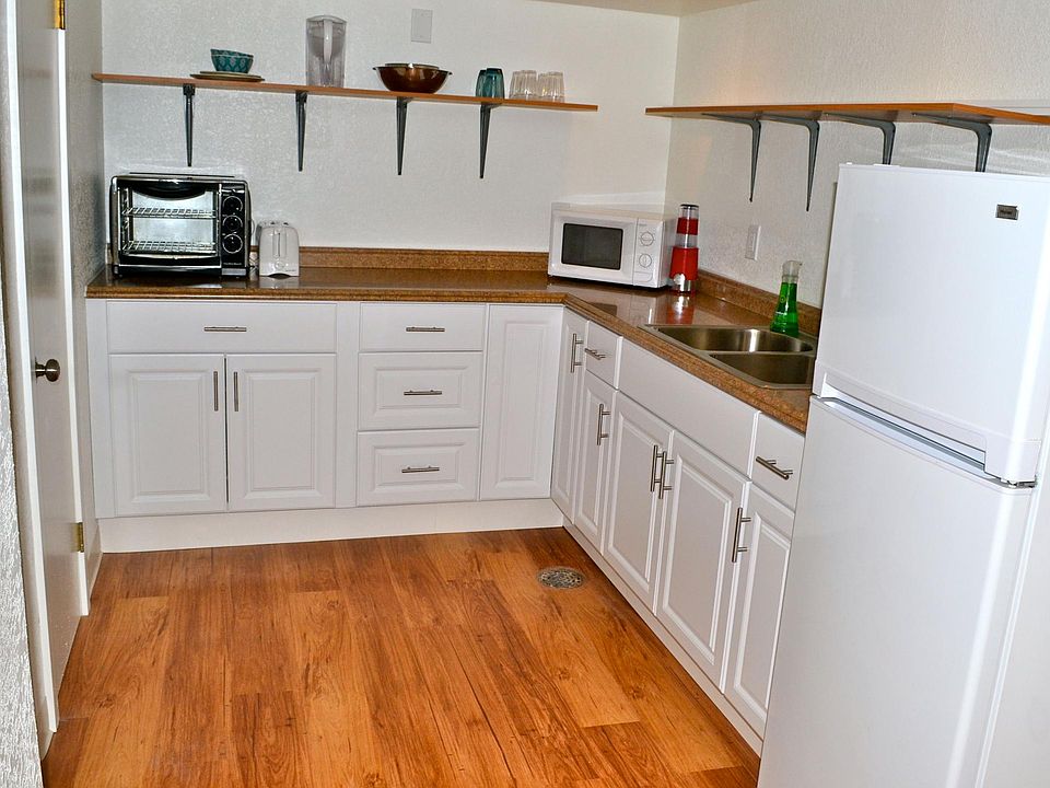 Spacious Kitchen with Updated Cabinets & Eat-In Dining Area