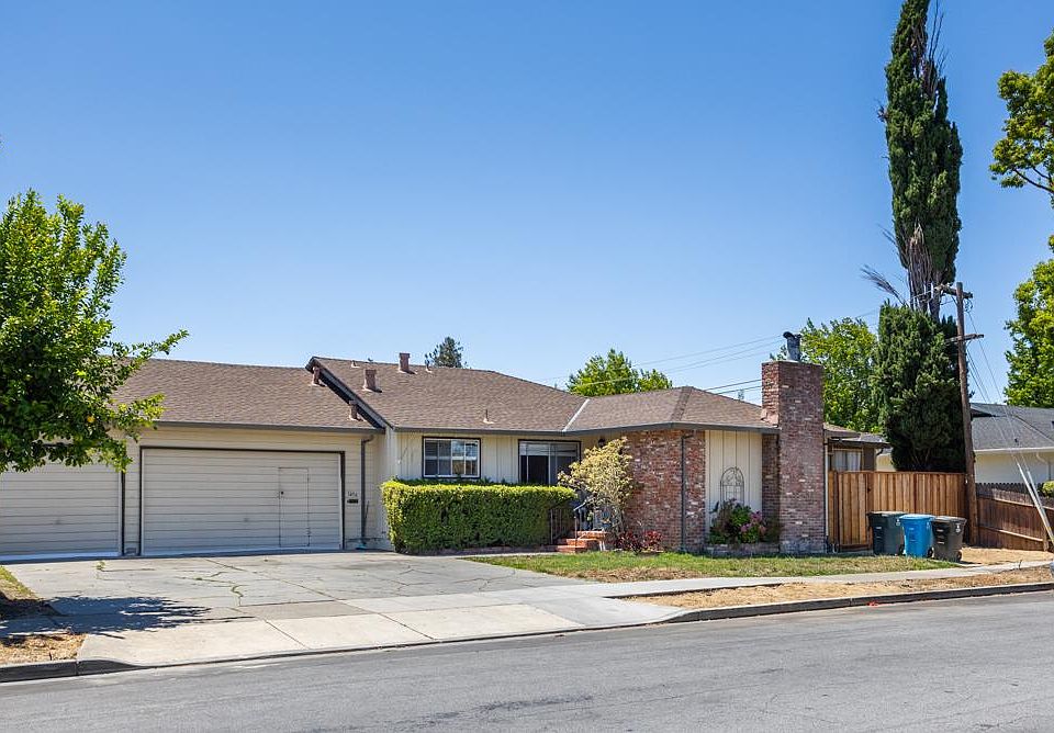 1st image of 1456 Sierra St