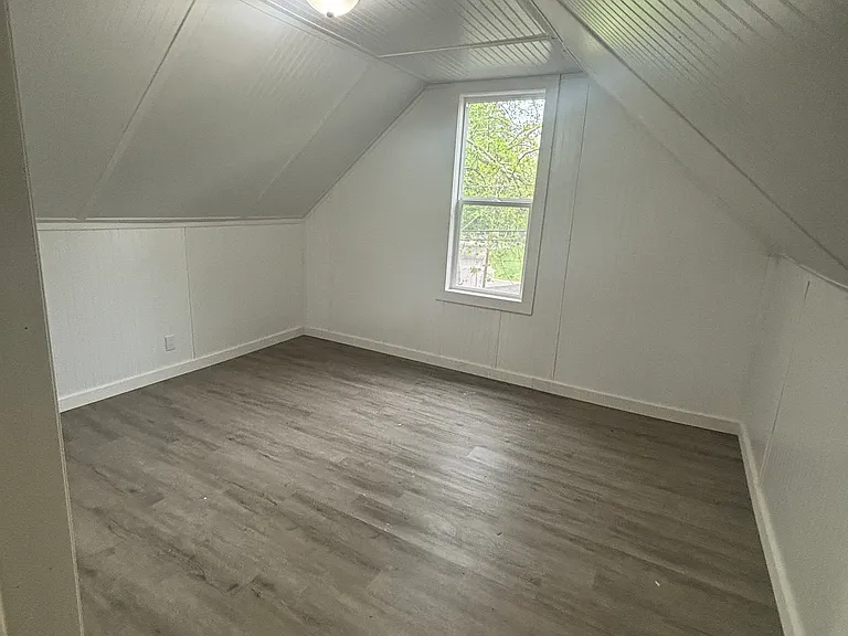6442 Lakeview Dr — Photo 11