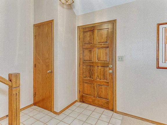4th image of 1307 N Buck Board Ct