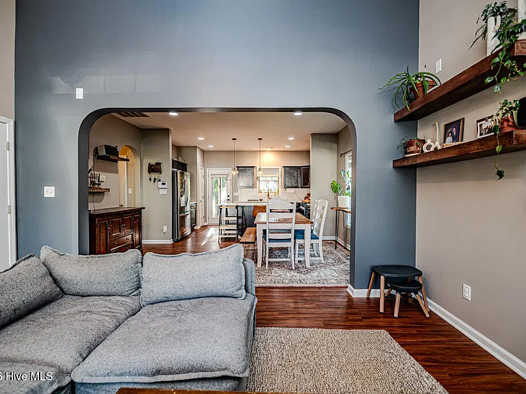 113 Sedgewood Ct — Photo 8