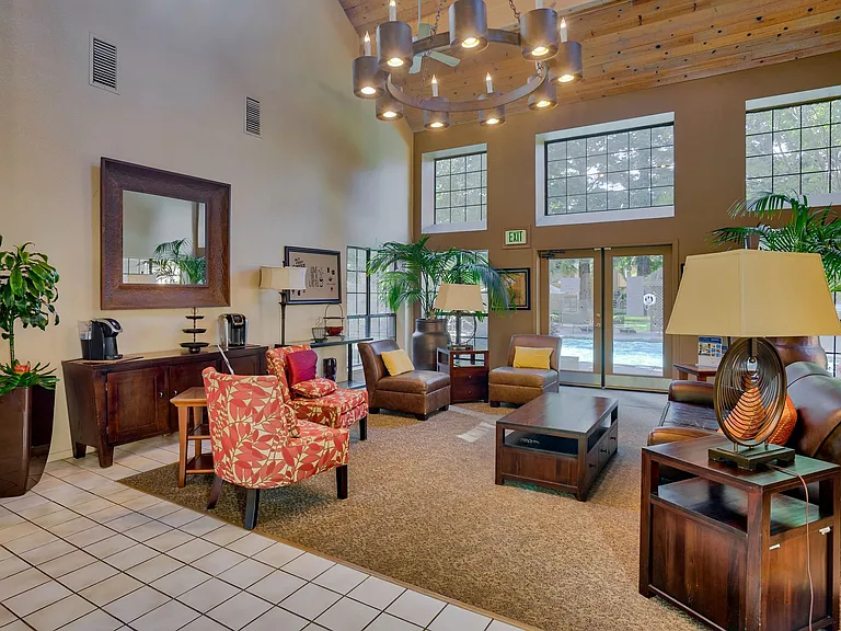Shadow Creek Apartments — Photo 19