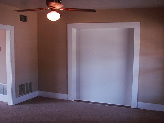 3rd image of 618 Grand Ave