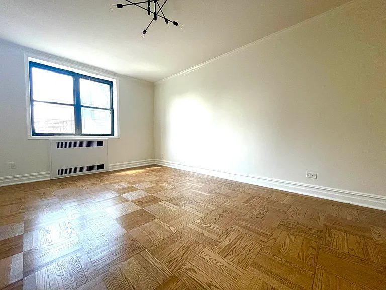 1901 Avenue N #4B — Photo 5