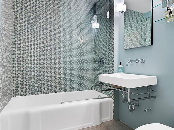 3rd image of 440 E 56th St APT 3D